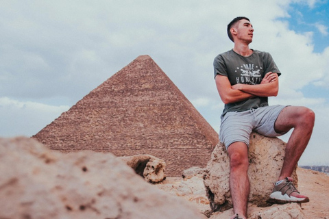 Au départ de Port Saïd : excursion privée d'une journée aux pyramides de Gizeh et à SakkaraPort-Saïd : visite des pyramides de Gizeh et de Sakkara