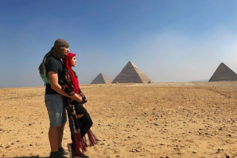 Au départ de Port Saïd : excursion privée d'une journée aux pyramides de Gizeh et à Sakkara