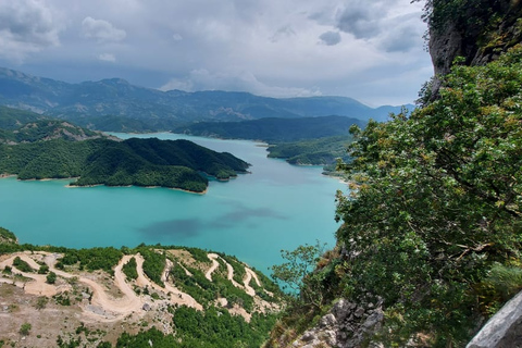 Lago Bovilla y Teleférico a Dajti