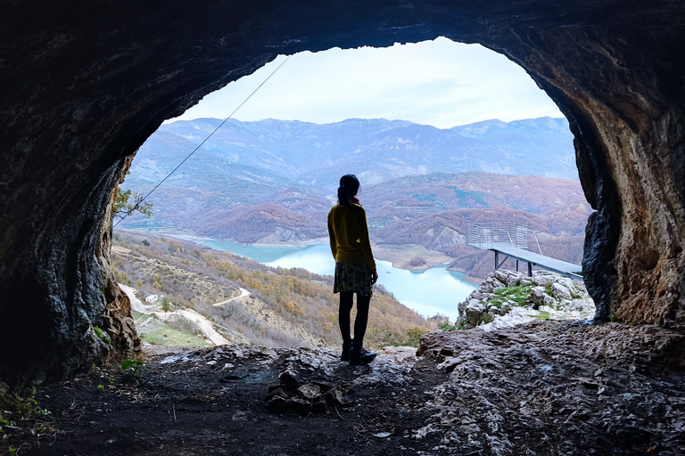 Lago Bovilla y Teleférico a Dajti