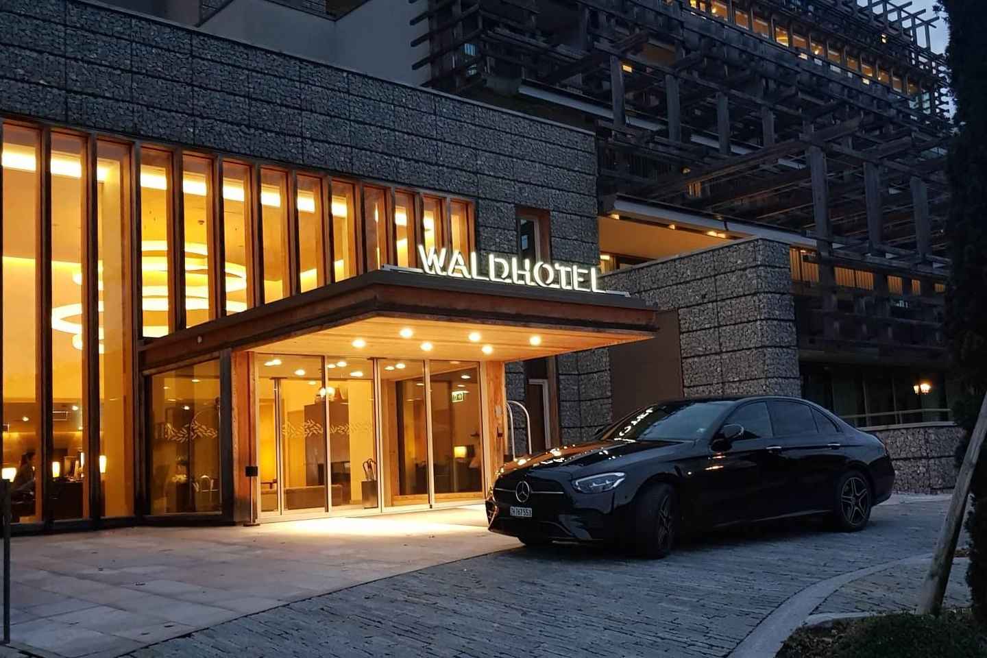 From Zurich Airport: Private Transfer to Lucerne