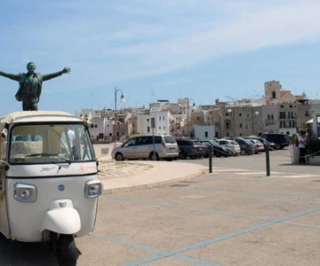 Polignano a Mare: Tuk-Tuk Tour Along the Coast