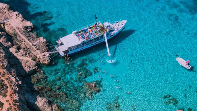 Blaue Lagune & Comino Cruise – Schnorcheln, Rutschen & Schwimmen