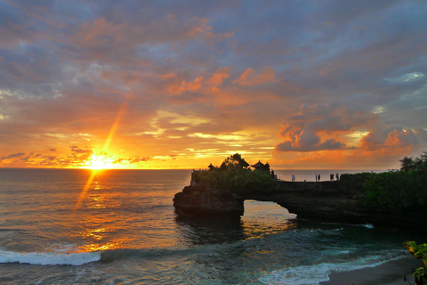 Bali: destaques de 8 horas em Ubud e viagem ao pôr do sol no templo de Tanah LotTour Privado com Transfer Hotel