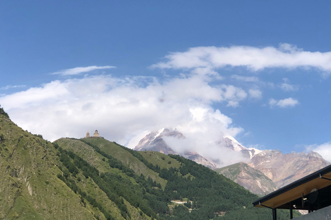 Gudauri et Kazbegi: excursion privée d'une journée au départ de Tbilissi