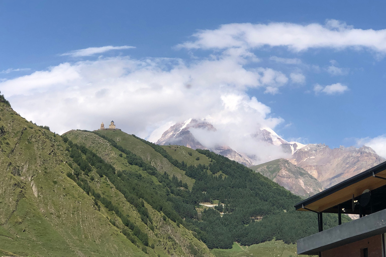 Gudauri e Kazbegi: gita giornaliera privata da Tbilisi