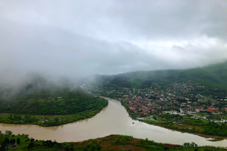 Gudauri et Kazbegi: excursion privée d'une journée au départ de Tbilissi