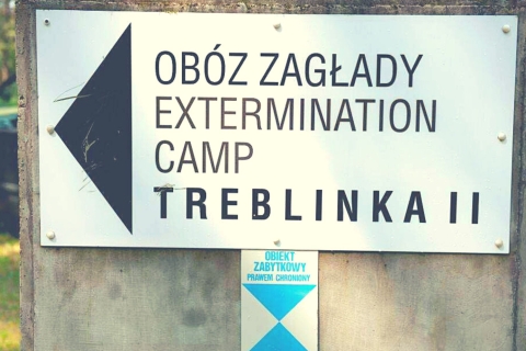 Warschau: tour met kleine groepen naar vernietigingskamp TreblinkaTour met kleine groepen naar Treblinka met Premium Car
