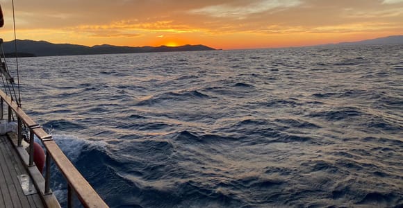 From Bodrum: Private Sunset Boat Tour with Dinner & Swimming