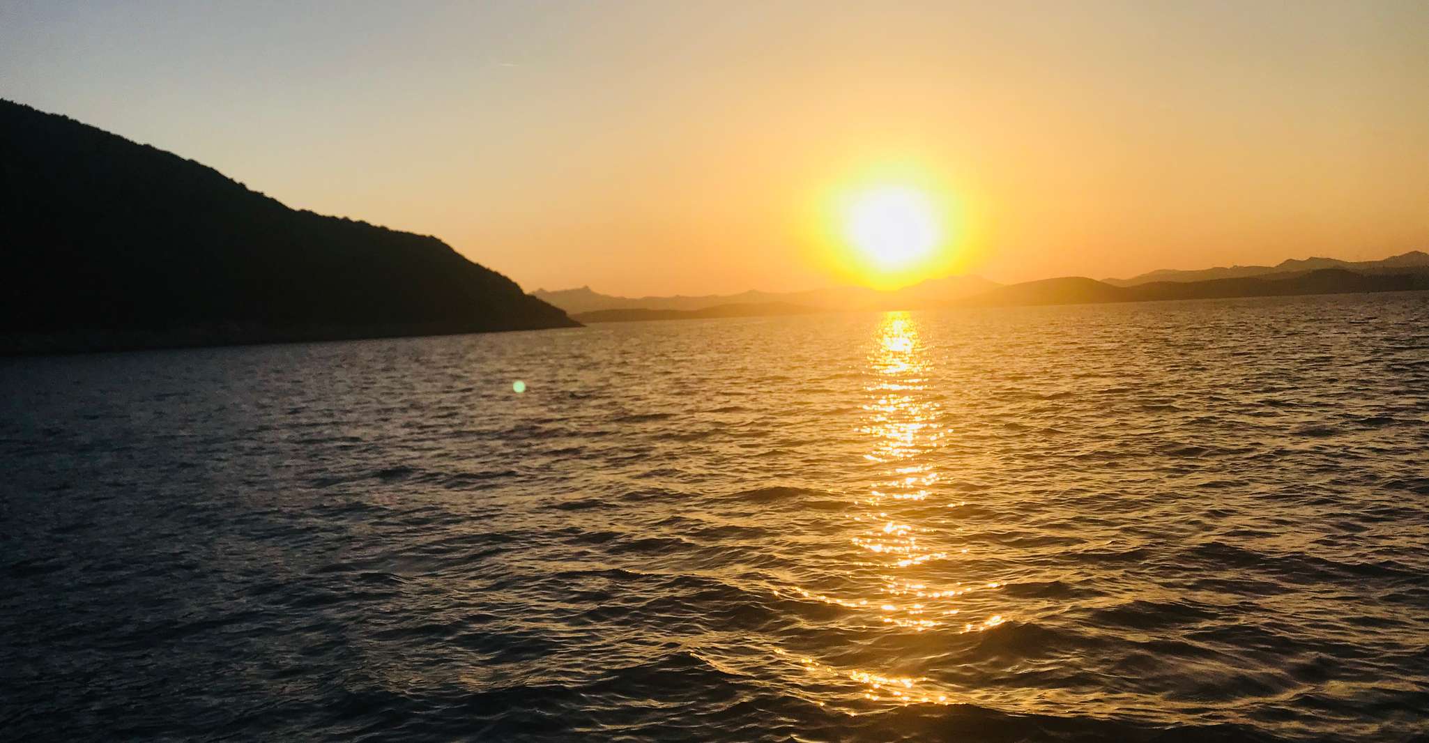 De Bodrum, tournée en bateau privé au coucher du soleil avec dîner et nager - Housity