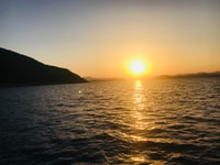 Desde Bodrum, Tour privado de Sunset Boat con cena y natación - Housity