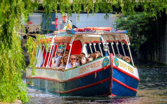 London: Kanalbootfahrt auf der Camden Lock