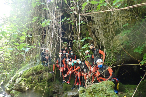 Dziki canyoning w Sierra de las Nieves w MaladzeDziki kanioning w Sierra de las Nieves, Malaga