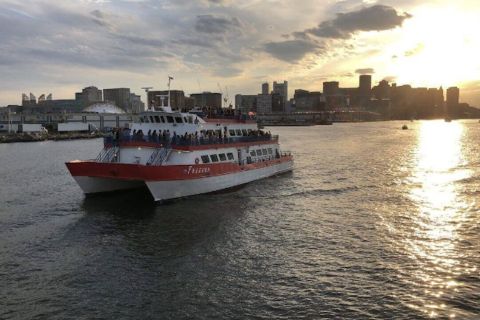 Boston: Boston Harbor Sunset Cruise