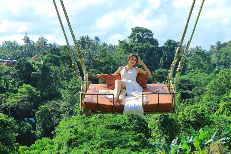 Huśtawka Aloha Ubud i rafting na białej wodzie