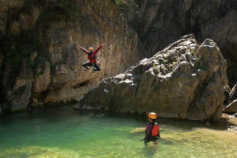 From Santiago,NL: Matacanes Canyon Canyoneering Tour & Lunch