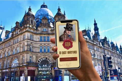Leeds: passeggiata in città senza guida e caccia al tesoro interattiva