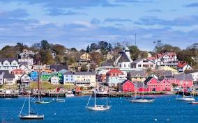 From Halifax: Small Group Lunenberg Express Tour