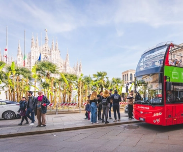 Milan: Hop-On Hop-Off Bus Ticket for 24, 48, 72 Hours