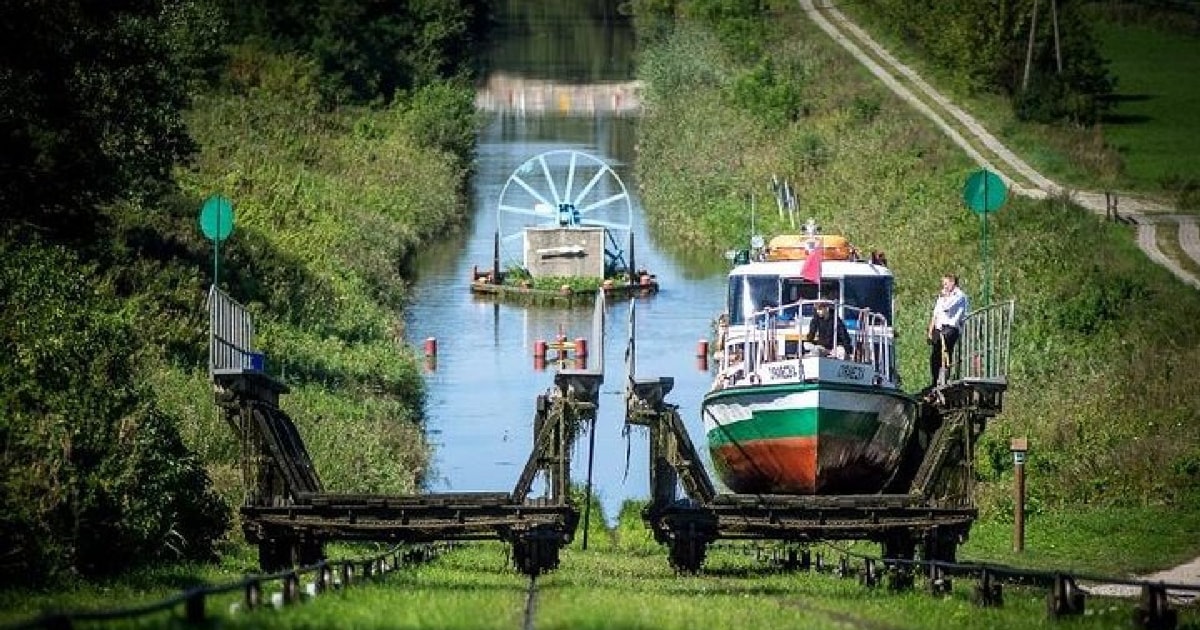 elblag canal boat cruise