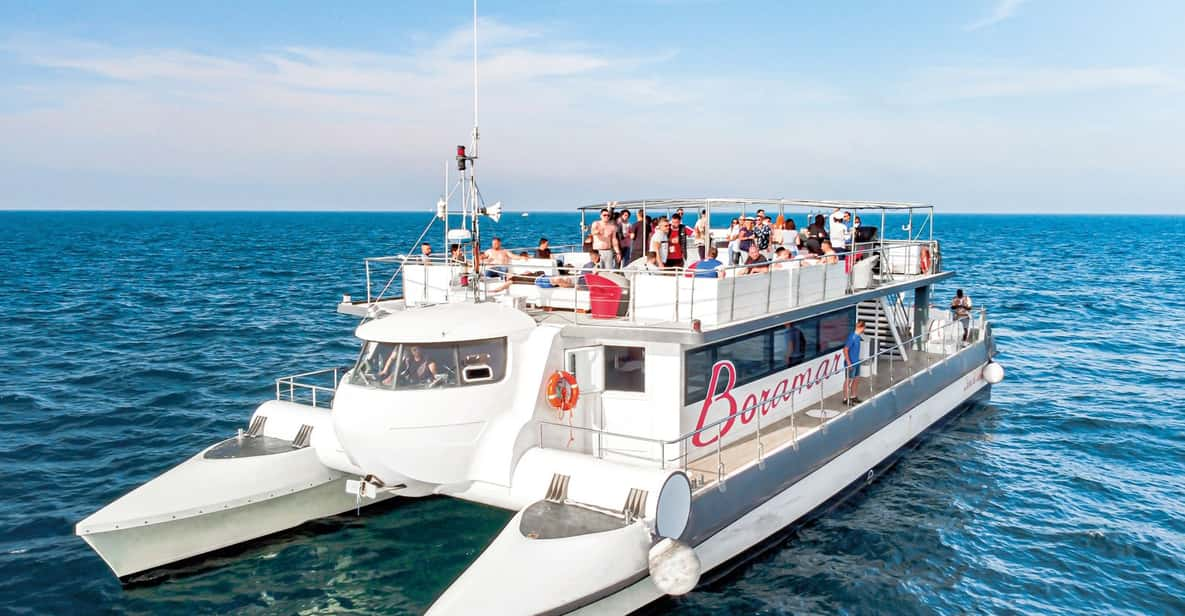 catamaran in valencia