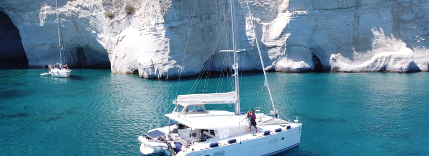 Croisière d'une journée en petit groupe à Milos et Poliegos avec déjeuner