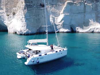 Full Day Small-Group Cruise in Milos & Poliegos with Lunch