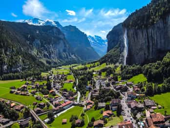 Von Zürich aus: Wasserfalltal & Aareschlucht Tagestour