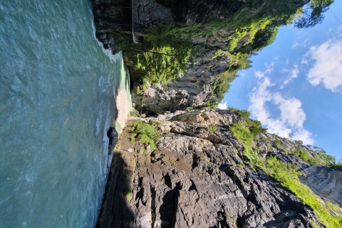 Von Zürich aus: Wasserfalltal & Aareschlucht Tagestour