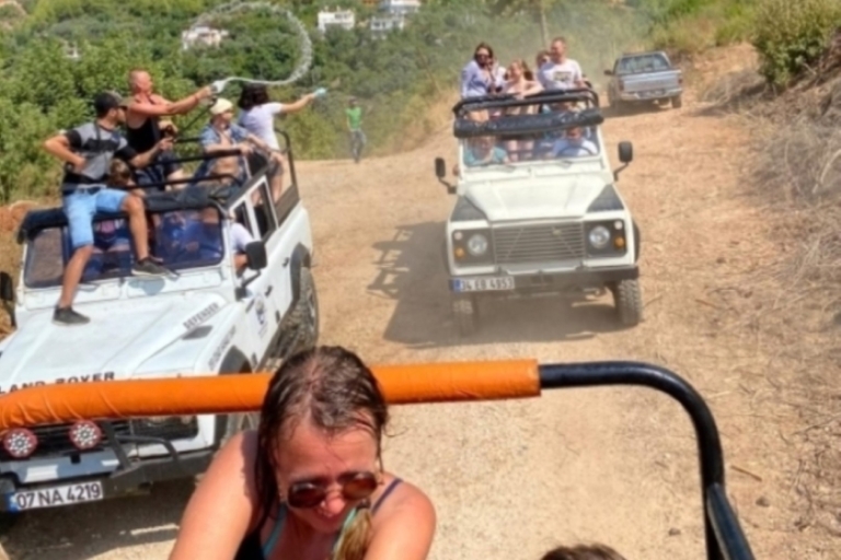 Alanya Jeep Safari: całodniowa przygoda z lunchem