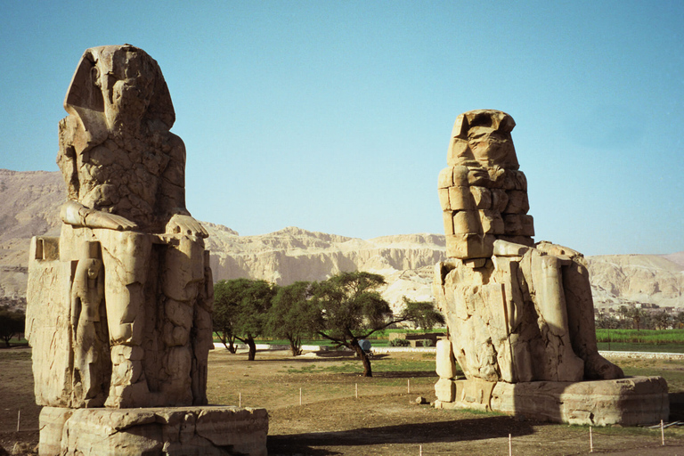 Excursión privada de un día a las orillas Este y Oeste de Luxor y Felucca