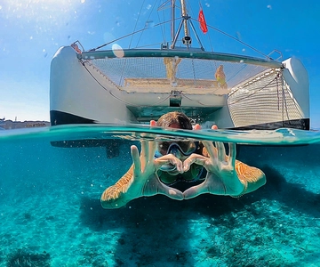 From Palau: Maddalena Archipelago Catamaran Tour with Lunch