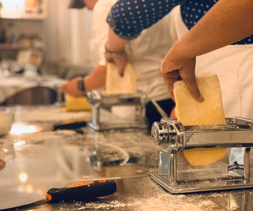 Rome: Fresh Pasta and Tiramisu Making Class with Fine Wine