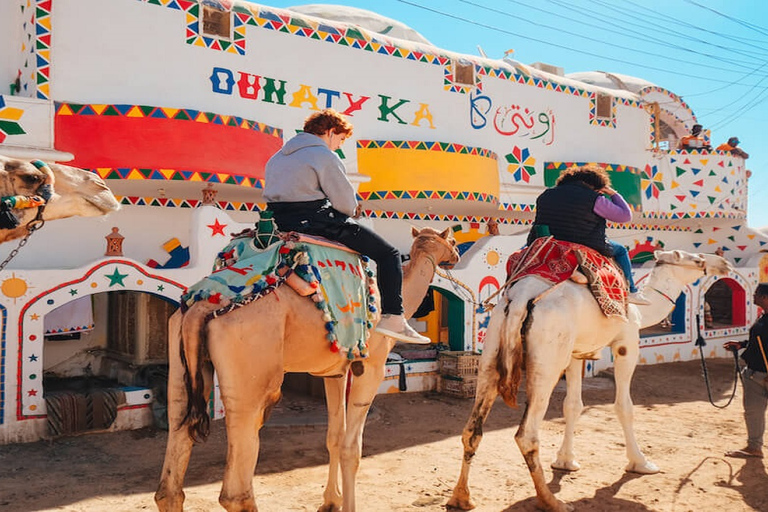 Aswan: Viagem de um dia para a Vila Núbia com passeio de cameloAswan: viagem de um dia à vila núbia com passeio de camelo