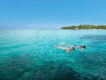 Mahebourg: Excursión en barco a la Isla de los Dos Cocos con almuerzo