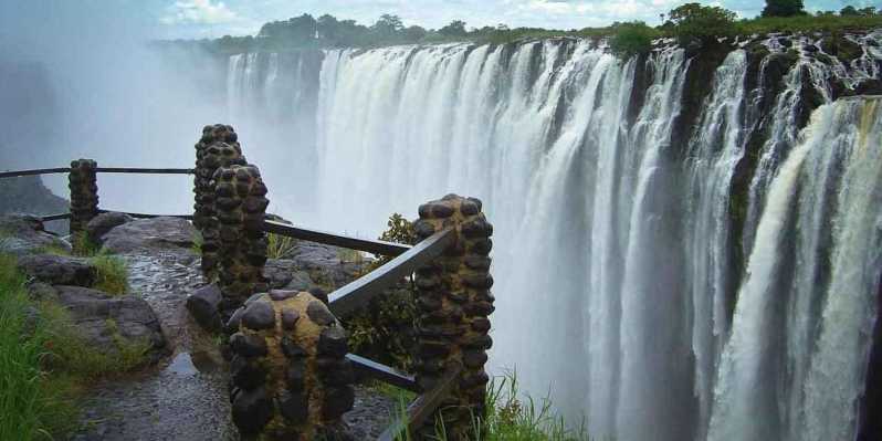 Cascate Vittoria: Tour di due lati dello Zimbabwe e dello Zambia con accompagnatore locale