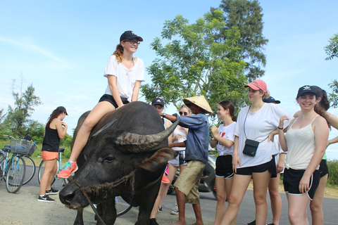 Da Hoi An: Tour di mezza giornata in bicicletta del villaggio vegetale di Tra QueGiro di gruppo