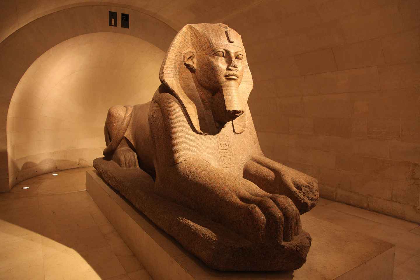 夜游卢浮宫：私享导览之旅