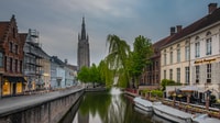 Brujas, recorrido guiado a pie y viaje en bote del canal - Housity