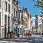 Bruges: tour guidato, sosta per il cioccolato, giro in barca e birra