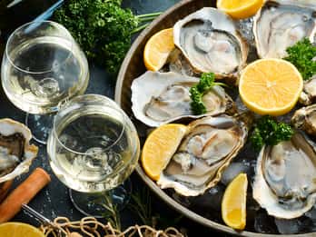 Paris: Gastronomic Private Walking Tour with Food Tastings