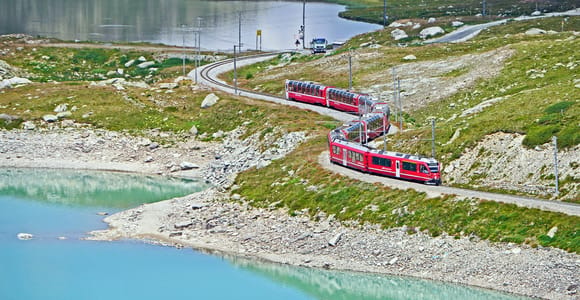From Lake Como/Milan: St. Moritz Tour via Bernina Red Train
