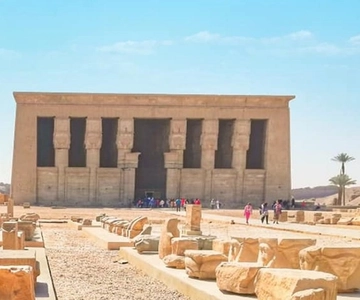 From Luxor: Dendera Temple All-Inclusive Tour & Felucca Ride