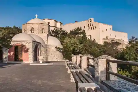 Santorini:Privet Highlights Tour with Wine Tasting