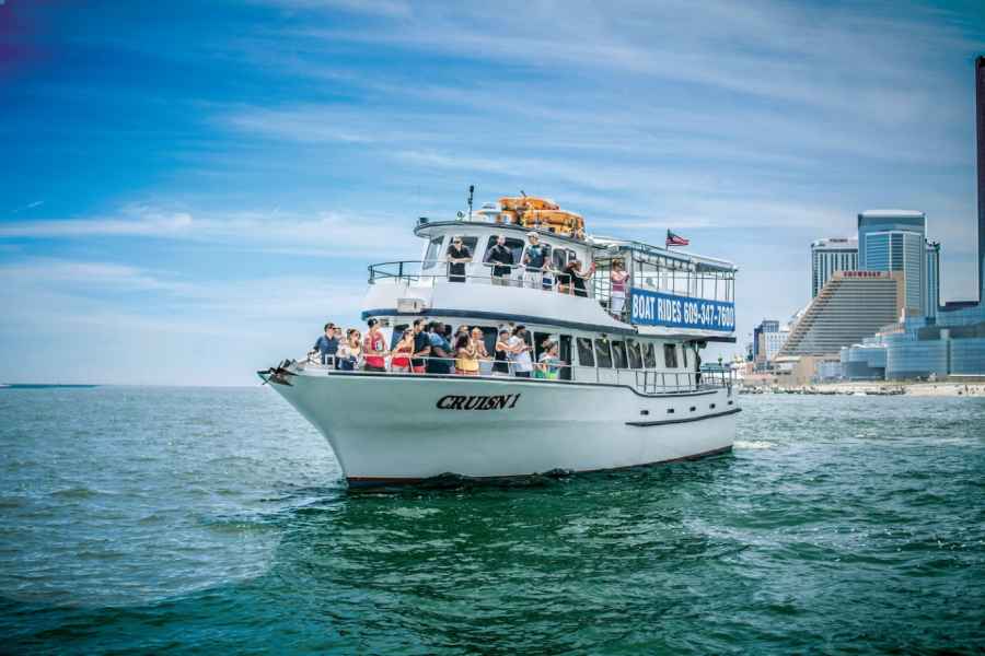 Atlantic City: Morgens oder nachmittags Skyline Ocean Cruise. Foto: GetYourGuide