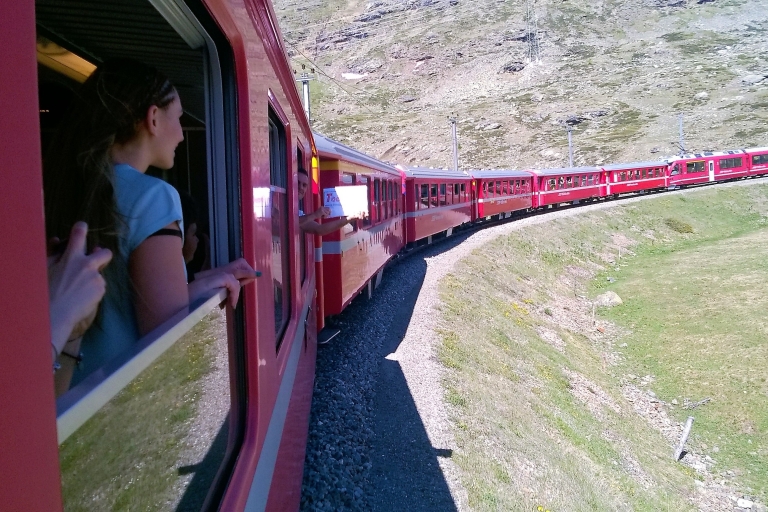 Vanuit Milaan: dagtrip Bernina-trein, Zwitserse Alpen en St. Moritz