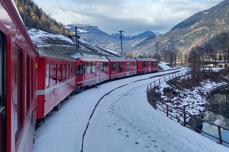 Depuis Milan : Le train de la Bernina, les Alpes suisses et l'excursion à Saint-Moritz