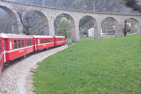 Vanuit Milaan: dagtrip Bernina-trein, Zwitserse Alpen en St. Moritz