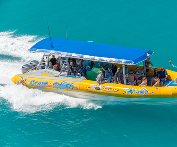 Whitsundays Ocean Rafting-tur: Snorkling, vandring & Whitehaven