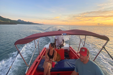 Soufriere: Private Sonnenuntergangs-Kreuzfahrt mit Getränken